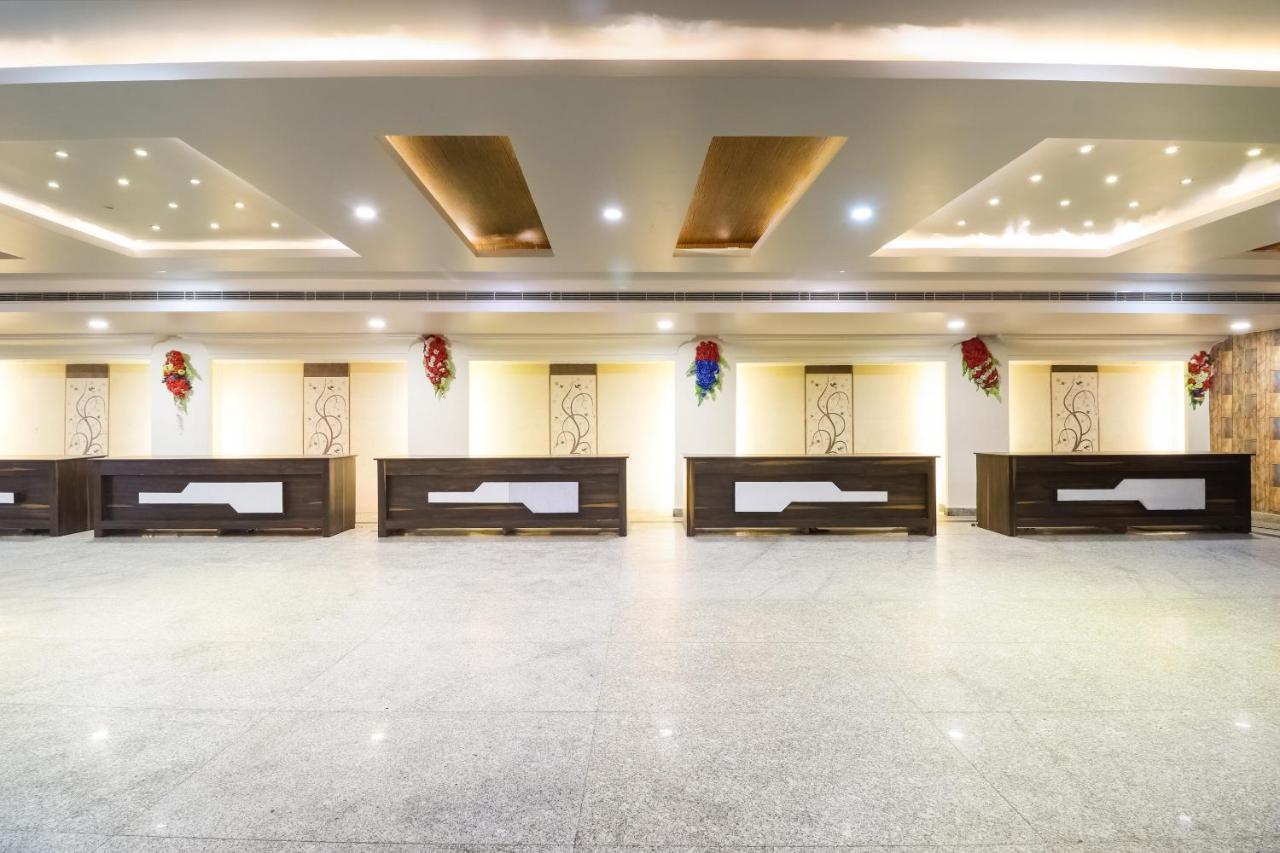 Capital O 15422 Shiva Inn Unnao Экстерьер фото