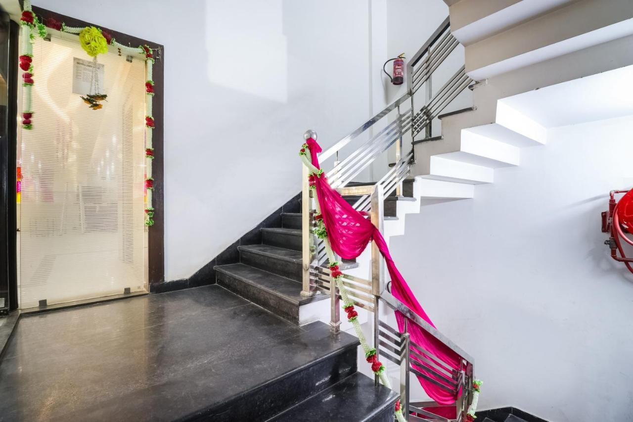 Capital O 15422 Shiva Inn Unnao Экстерьер фото