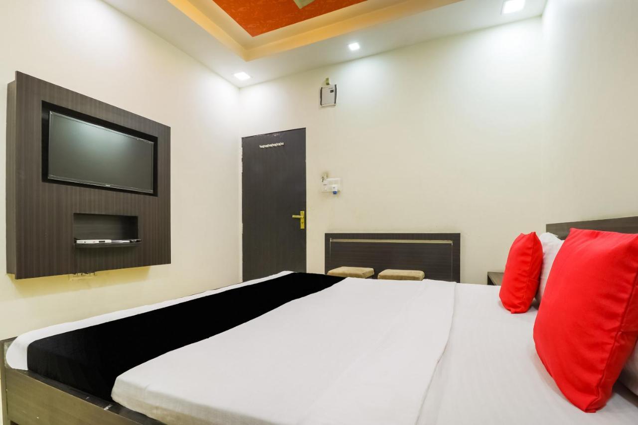 Capital O 15422 Shiva Inn Unnao Экстерьер фото