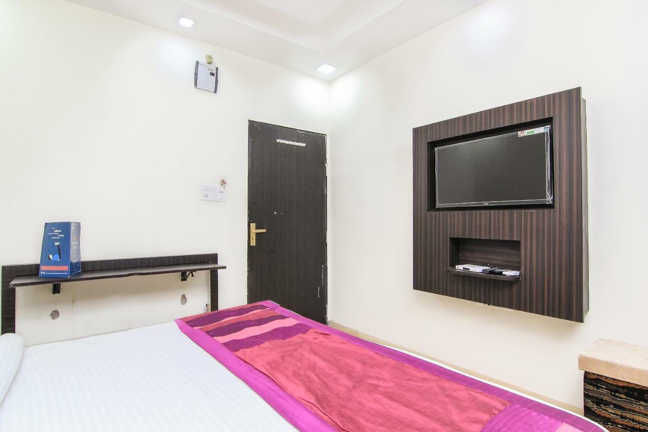 Capital O 15422 Shiva Inn Unnao Экстерьер фото