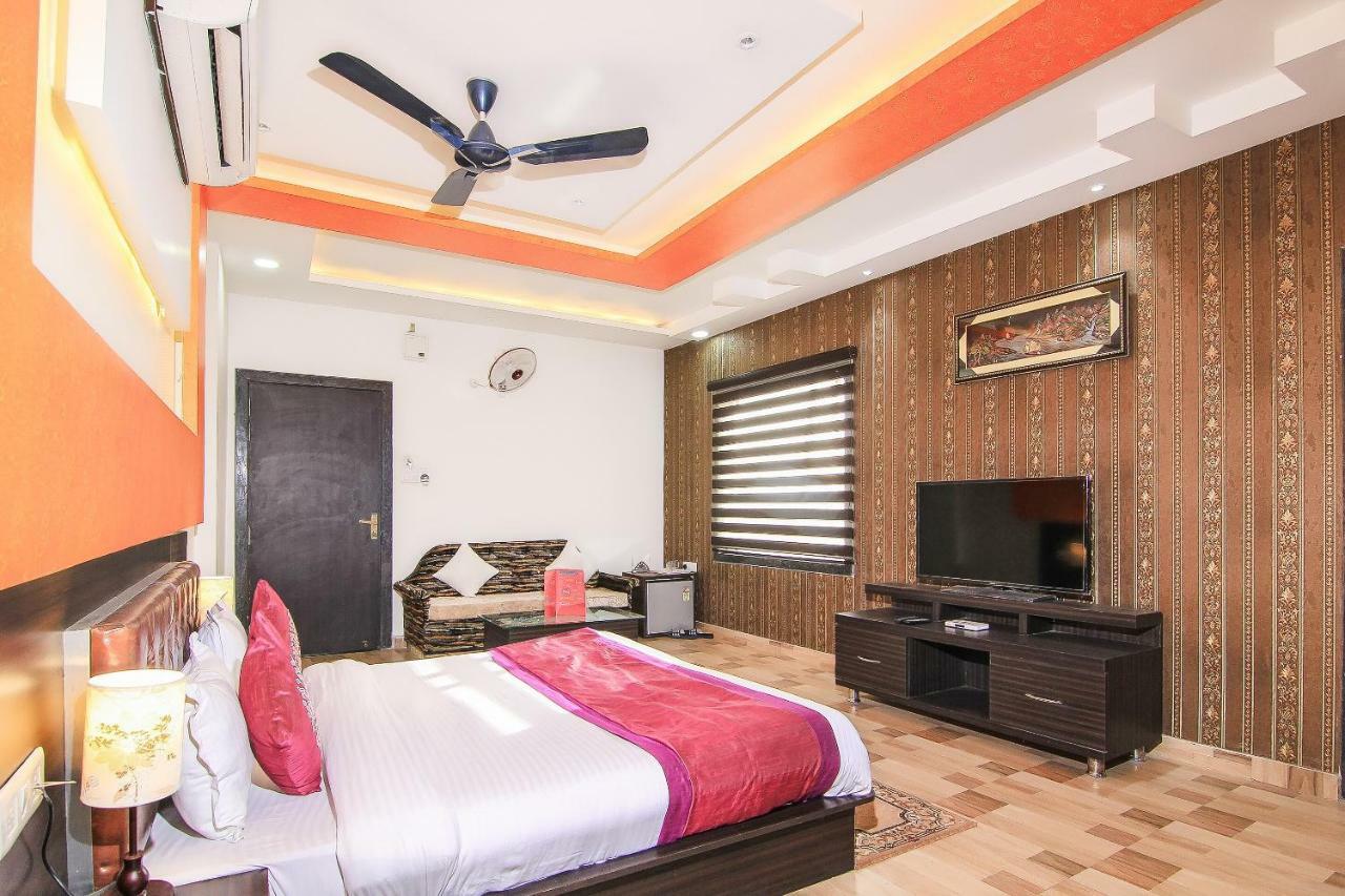 Capital O 15422 Shiva Inn Unnao Экстерьер фото