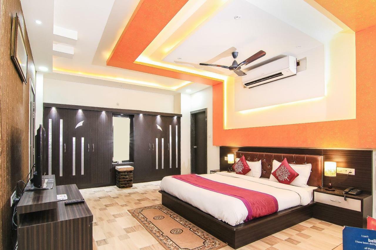 Capital O 15422 Shiva Inn Unnao Экстерьер фото